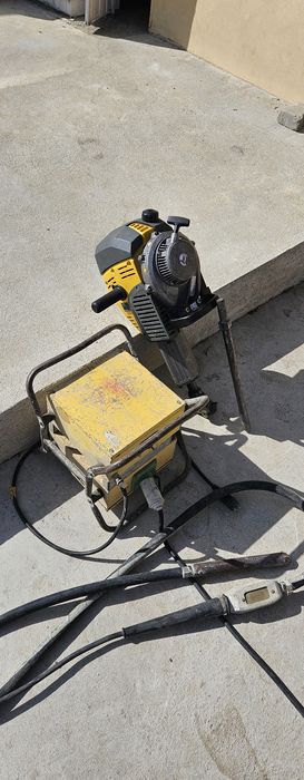 Pikamer profesional benzina wacker neuson  plus vibrator beton 2 iesir