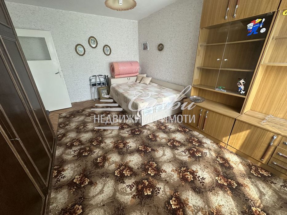 Продава се Тристаен апартамент в Шумен, Тракия - 76 кв.м за 1074 €/кв.м - Снимка #3