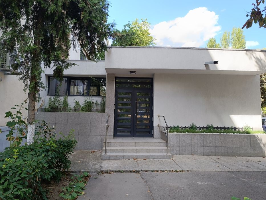 Studio de închiriat