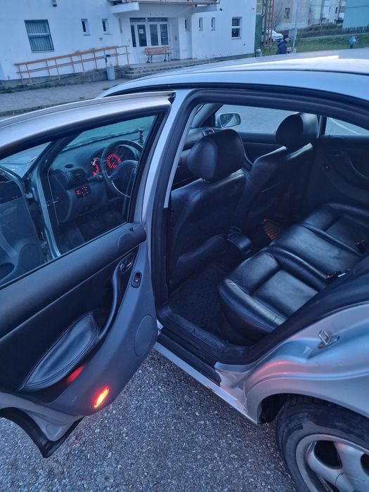 Vând seat Leon 1.6 16v