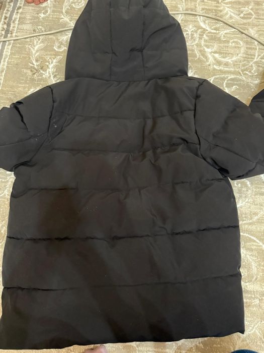 Куртка размер М 2500тг