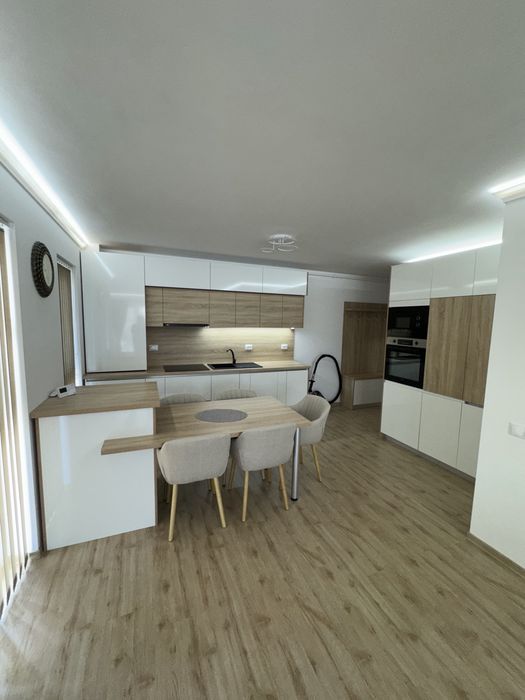 Inchiriez apartament nou cu 2 canere in cartierul River Park