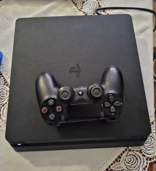 Consola PlayStation 4 slim