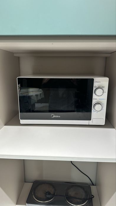 Микроволновка Midea