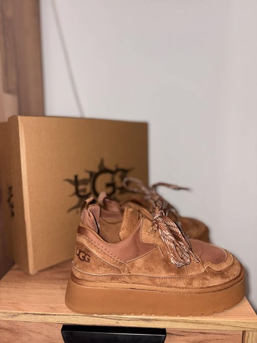 Дамски обувки, UGG