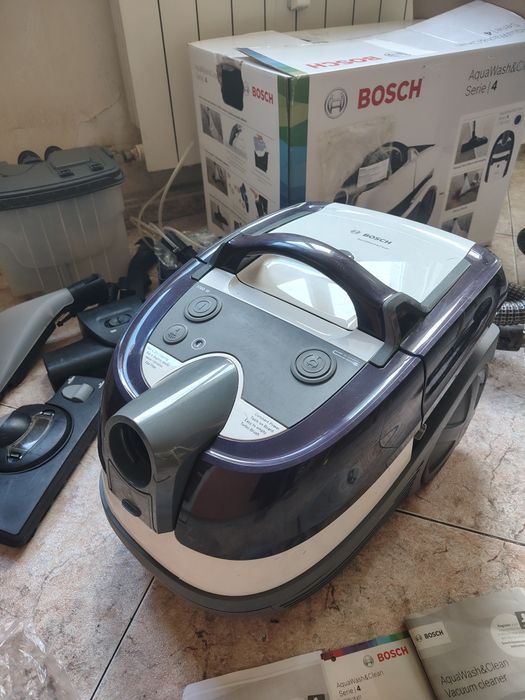 Прахосмукачка bosh aqua wash clean serie 4
