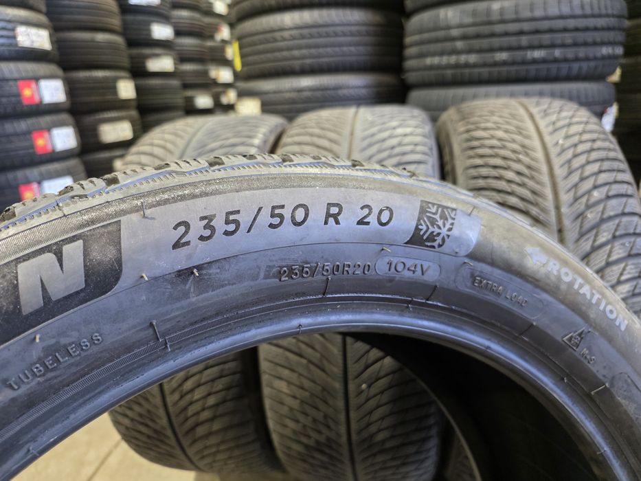255/45/20//235/50/20 MICHELIN