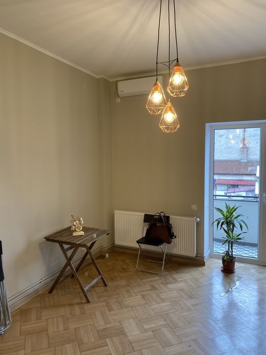 Proprietar, 2 camere în vilă interbelică · 60 mp · 2 balcoane · centrală proprie