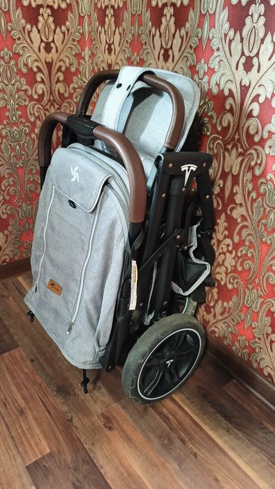 Продам коляску TECNUM