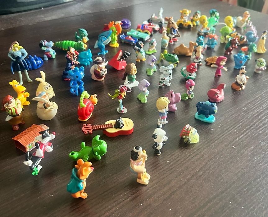 Игрушки киндер разные