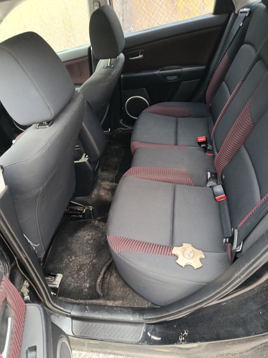 Продава се на Части Mazda 3