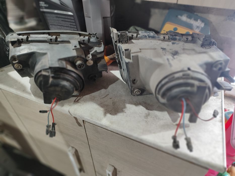 Продам фары Ауди 100с4