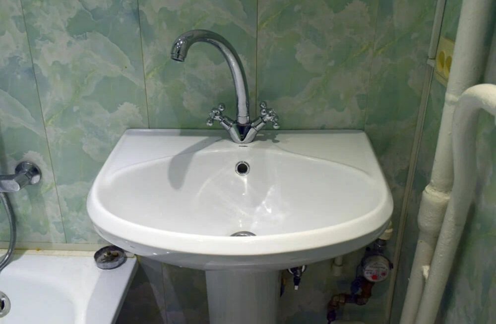 Сантехник засор чистка. Установка и замена унитаза раковины Смеситель