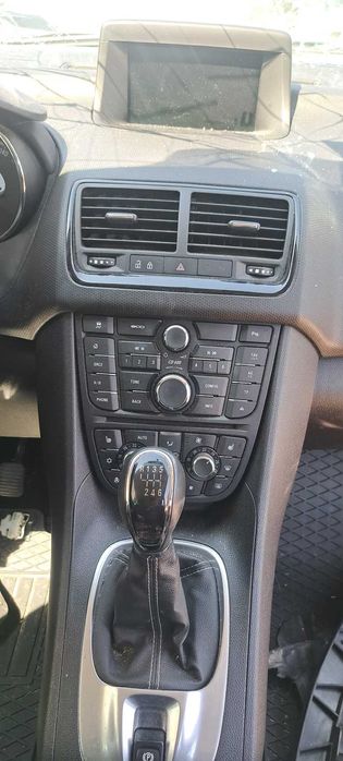 Опел Мерива 1,4 турбо . На части