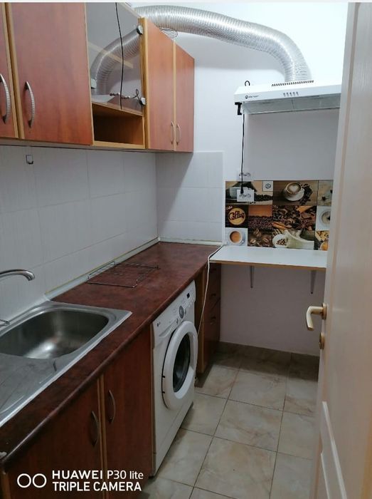 ofer spre închiriere garsonieră