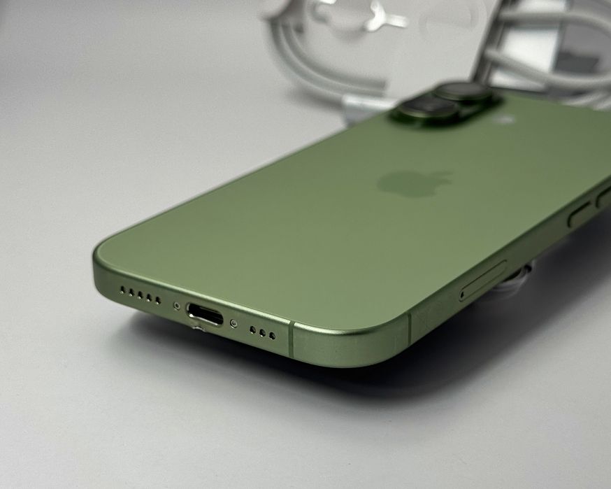 iPhone 17, 256GB, Sage, 99% батерия, КАТО НОВ, 2г. ГАРАНЦИЯ!