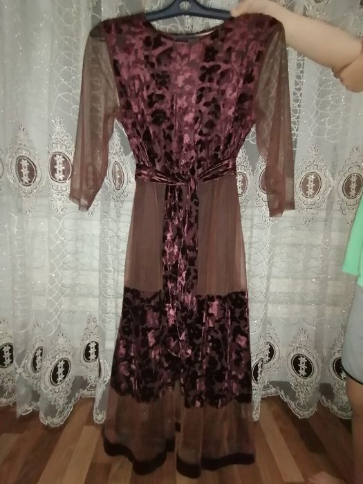 Ликвидация гарнитур. Платья