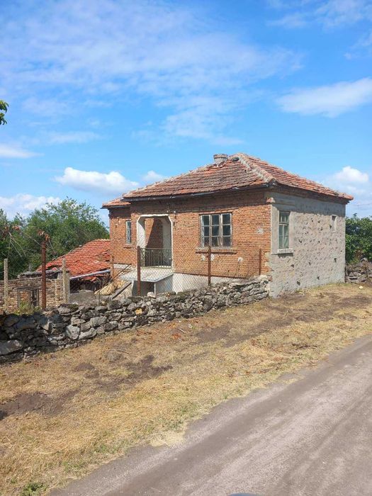 Къща в Варна, област-с.Аврен площ 90 цена 71500