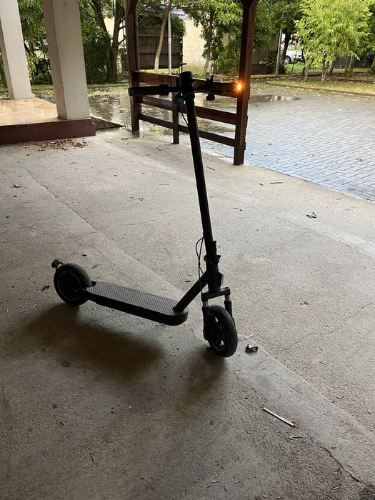 Vand trotineta elextrica xiaomi 800lei