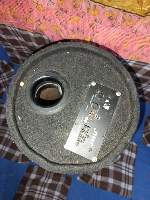 Сабвуфер в авто !