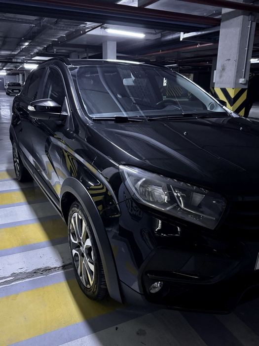 Lada Xray Cross full