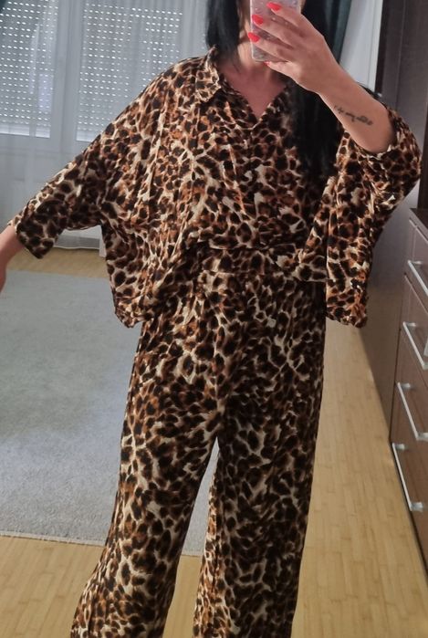 Set pantaloni+cămașă