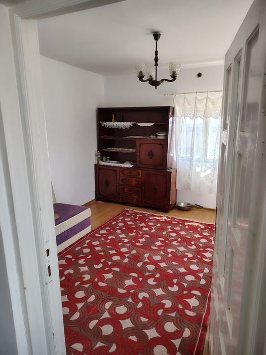 Teren +casa bătrânească,ideal pentru construcție și renovare
