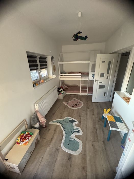 Vand casa cu piscina