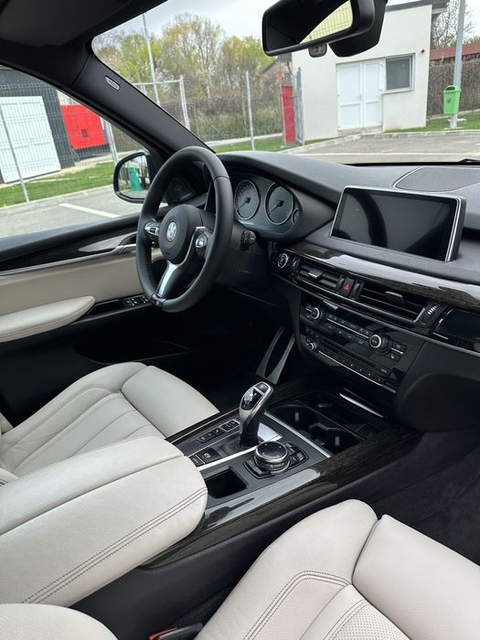 De vanzare BMW X5  M50d