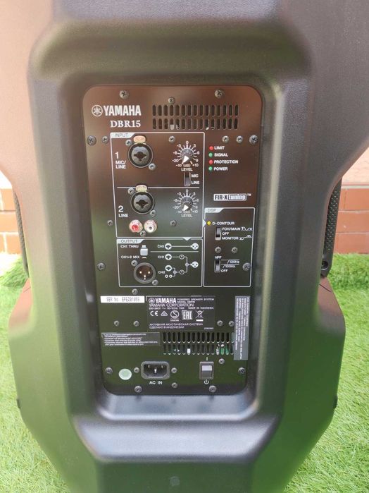 SET Boxa YAMAHA+Mixer Allen&Heath+Microfon -Nu RCF,Dynacord,QSC,EV,LD,FBT,HK- ,stative,lumini