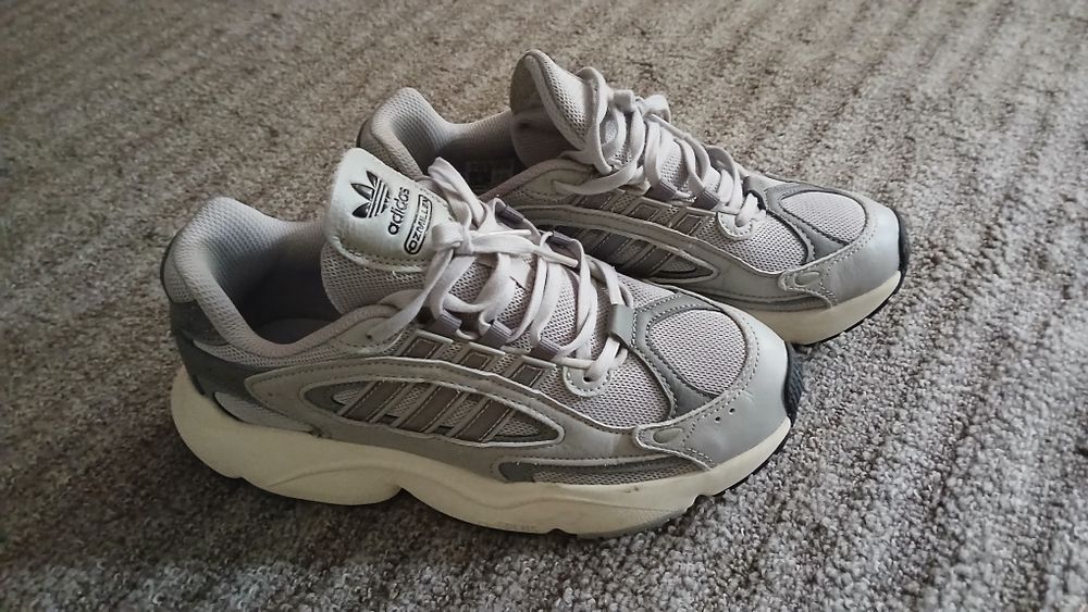 Кроссовки Adidas