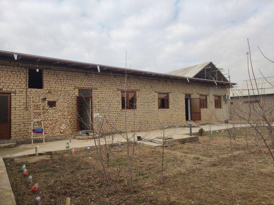 Янги курилган ховли жой сотилади