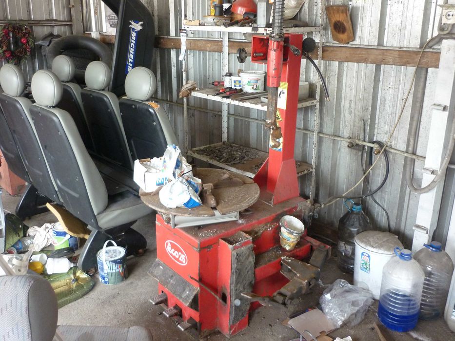 Машини за демонтаж и баланс на гуми