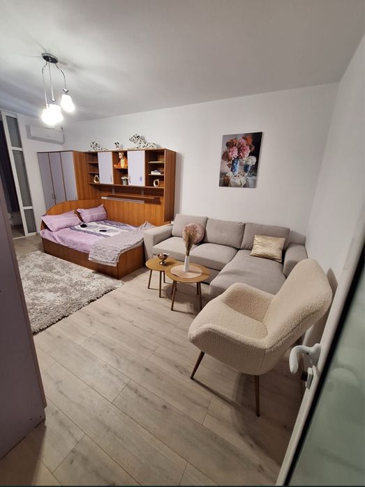 De inchiriat apartament 1 camera zona Centru