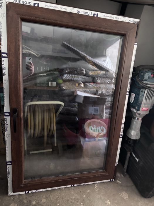 Нов Прозорец PVC орех 0,90 височина 1.32