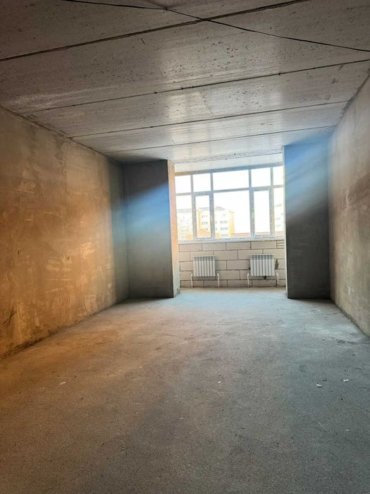 В продаже 3х комн кв Батыс черновая