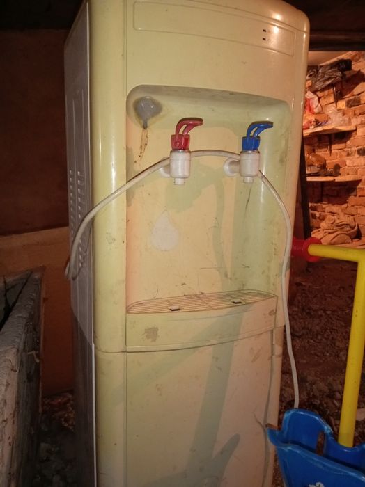 Кулер для воды диспецнр