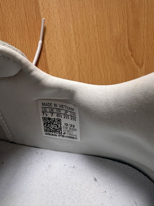 Маратонки Adidas Ozweego номер 40 2/3