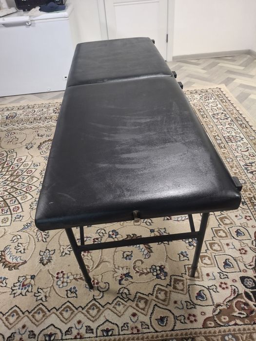 Продам Кушетка  срочно продам срочно продам