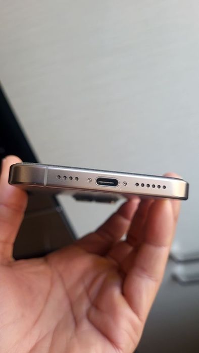 Iphone 16 pro max 256Gb e-sim обмен на iphone air 512gb