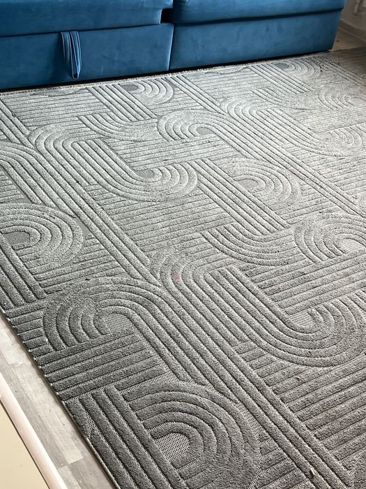 Продаю огррмный ковер 5 на 4