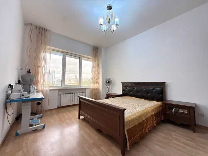 3 комн квартира в центре Астаны