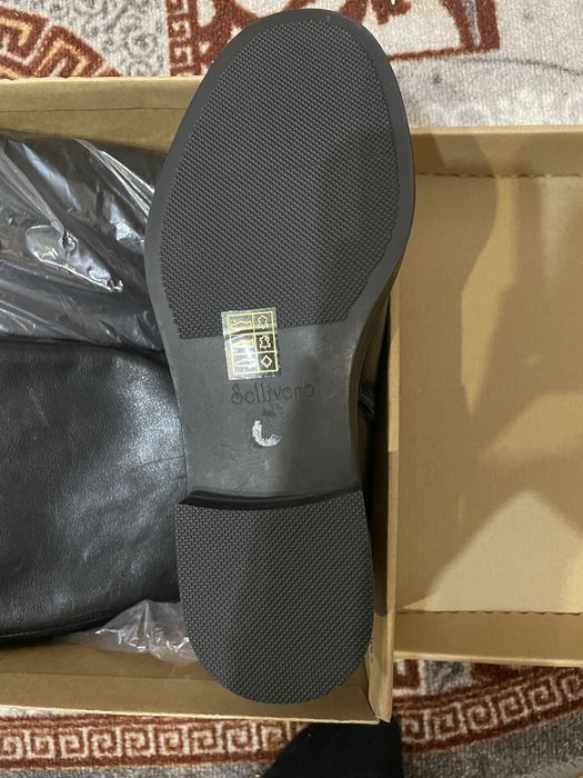 Продам сапоги женские.