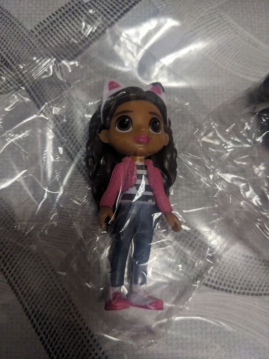 2 figurine Gabby's Dollhouse
