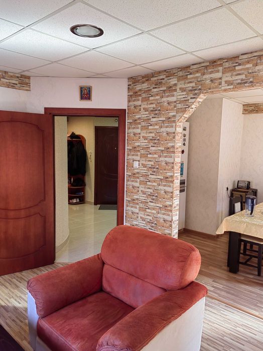 3 - стаен апартамент 100 кв. м. в идеален център на гр. Враца.