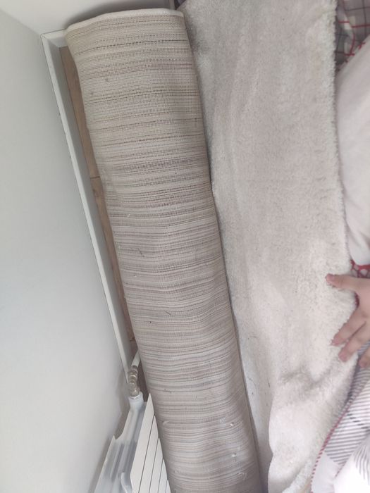 Продам ковер 3на2 белого цвета