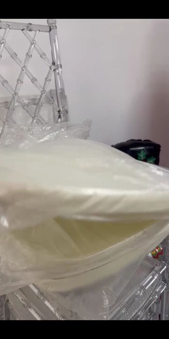 Продается прозрачный стулья