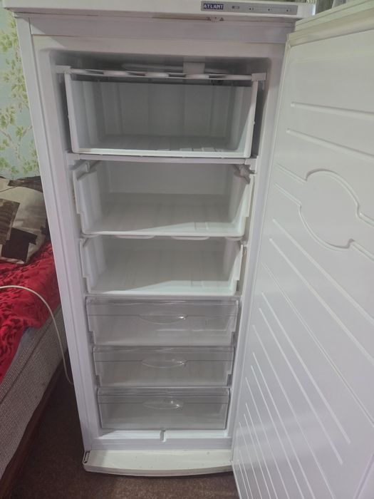 Продам морозильную камеру