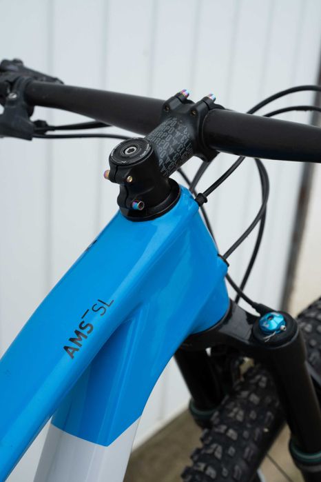 Bicicleta full suspension carbon Cube Ams C:68 din 2021