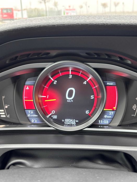 Volvo V40 D4 Summum 1984cm - 177cp - 5 cilindri